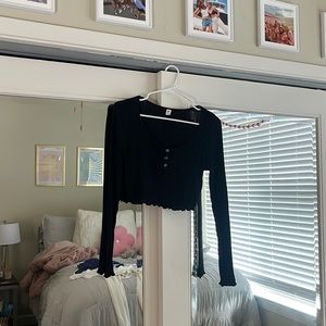 nordstrom black cropped long sleeve!